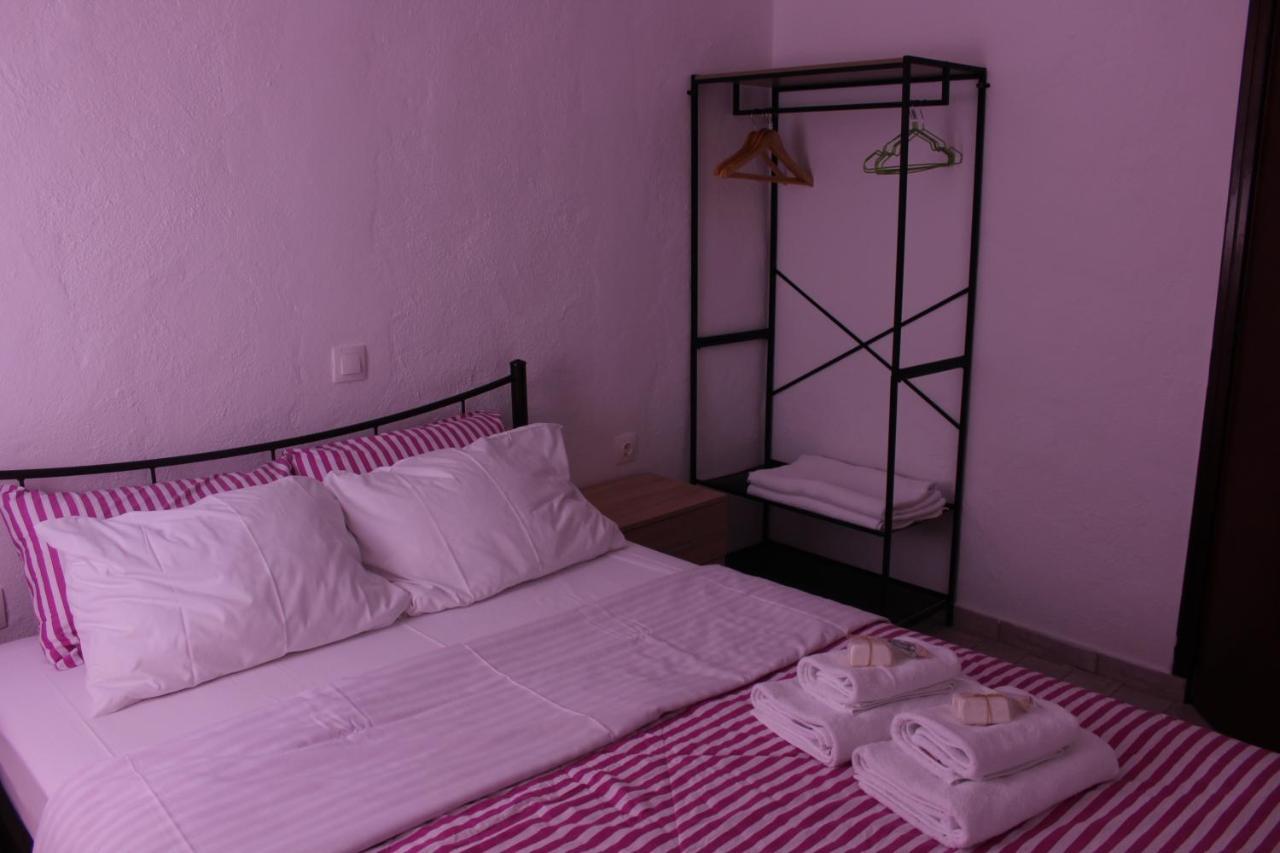 Aaron Apartments Ferma Extérieur photo