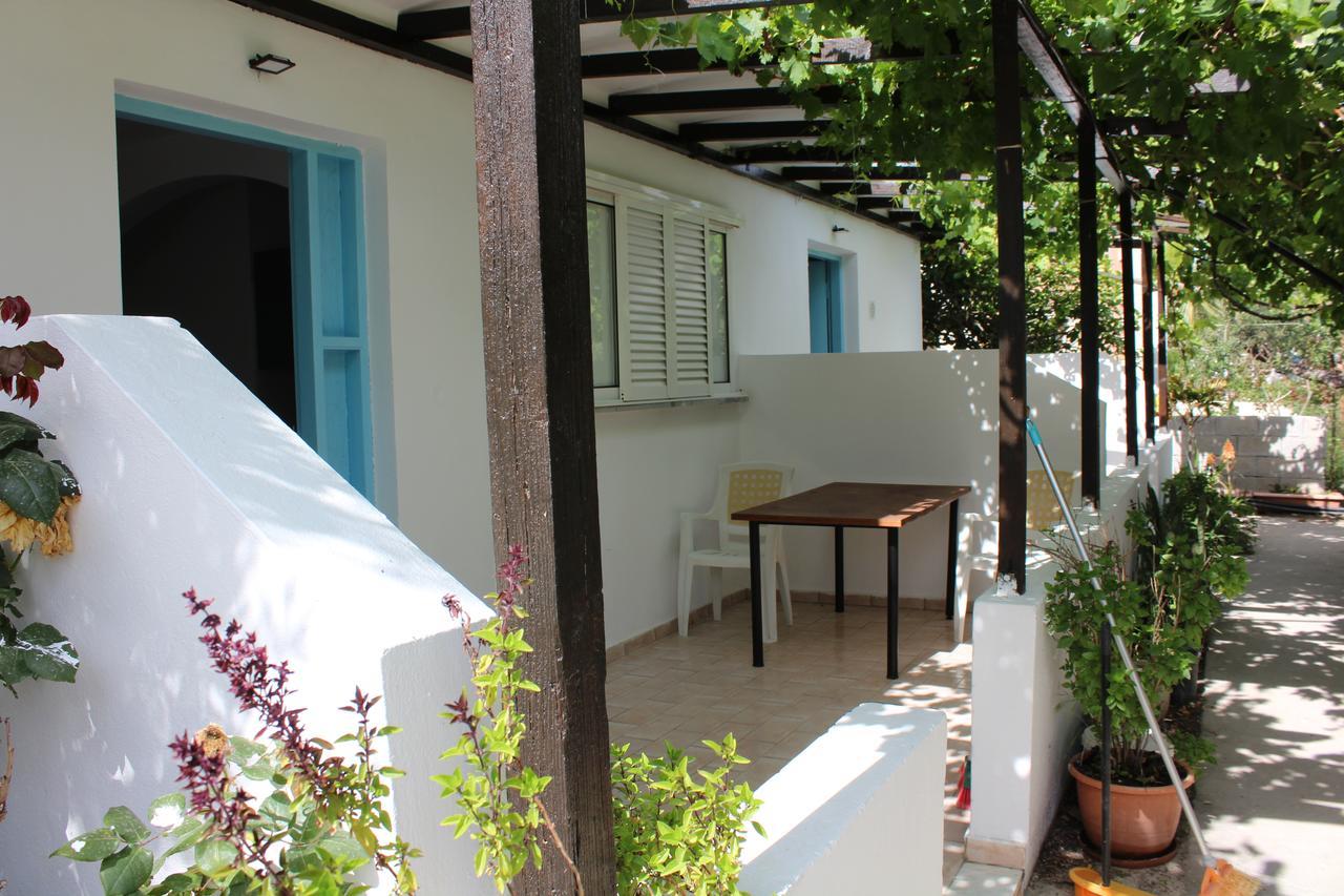Aaron Apartments Ferma Extérieur photo