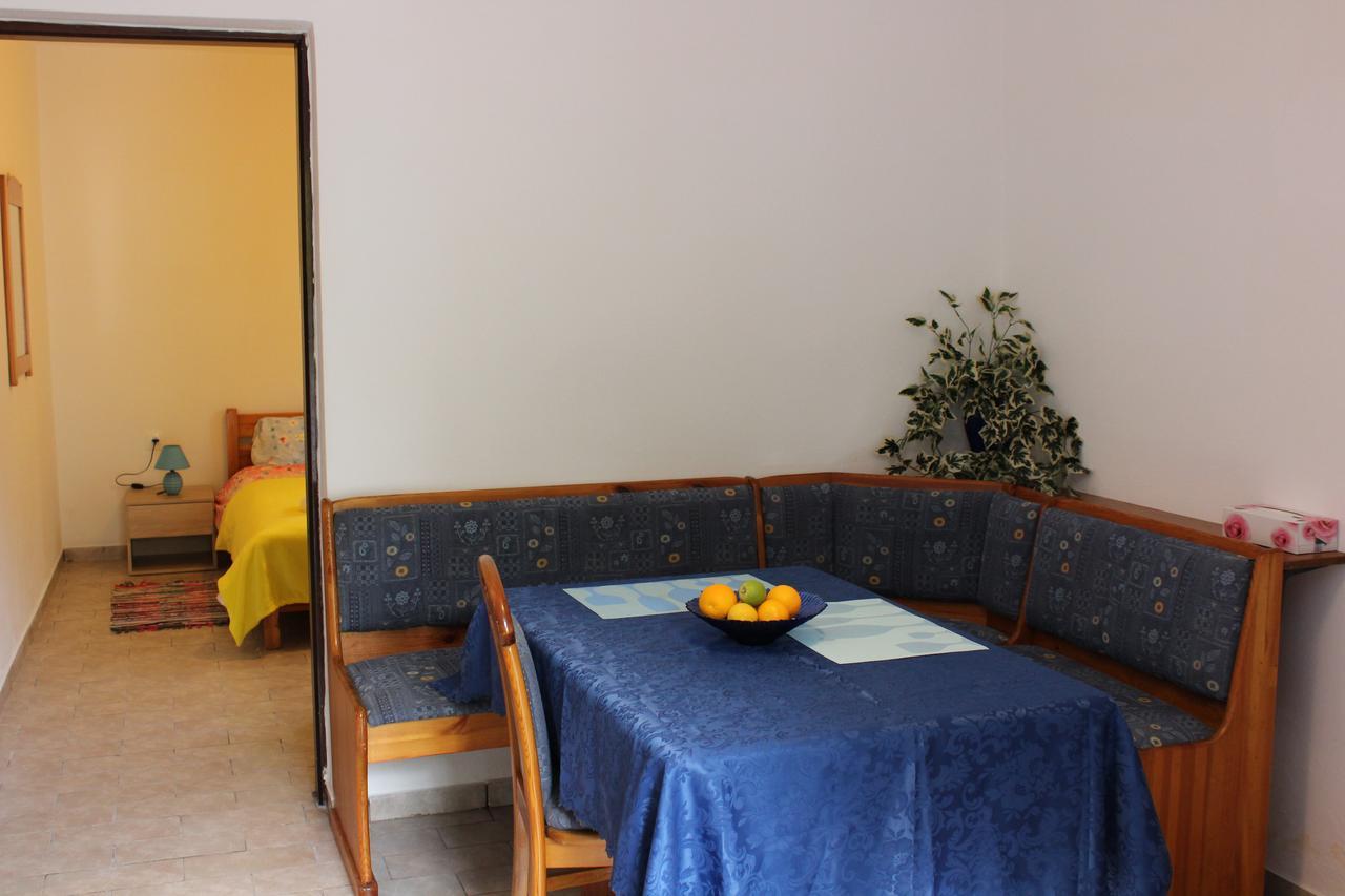 Aaron Apartments Ferma Extérieur photo