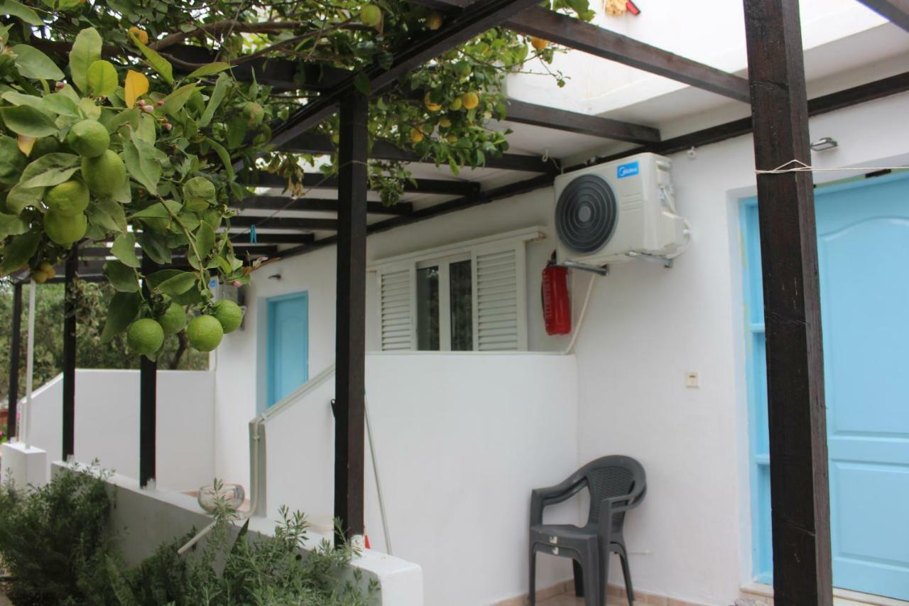 Aaron Apartments Ferma Extérieur photo